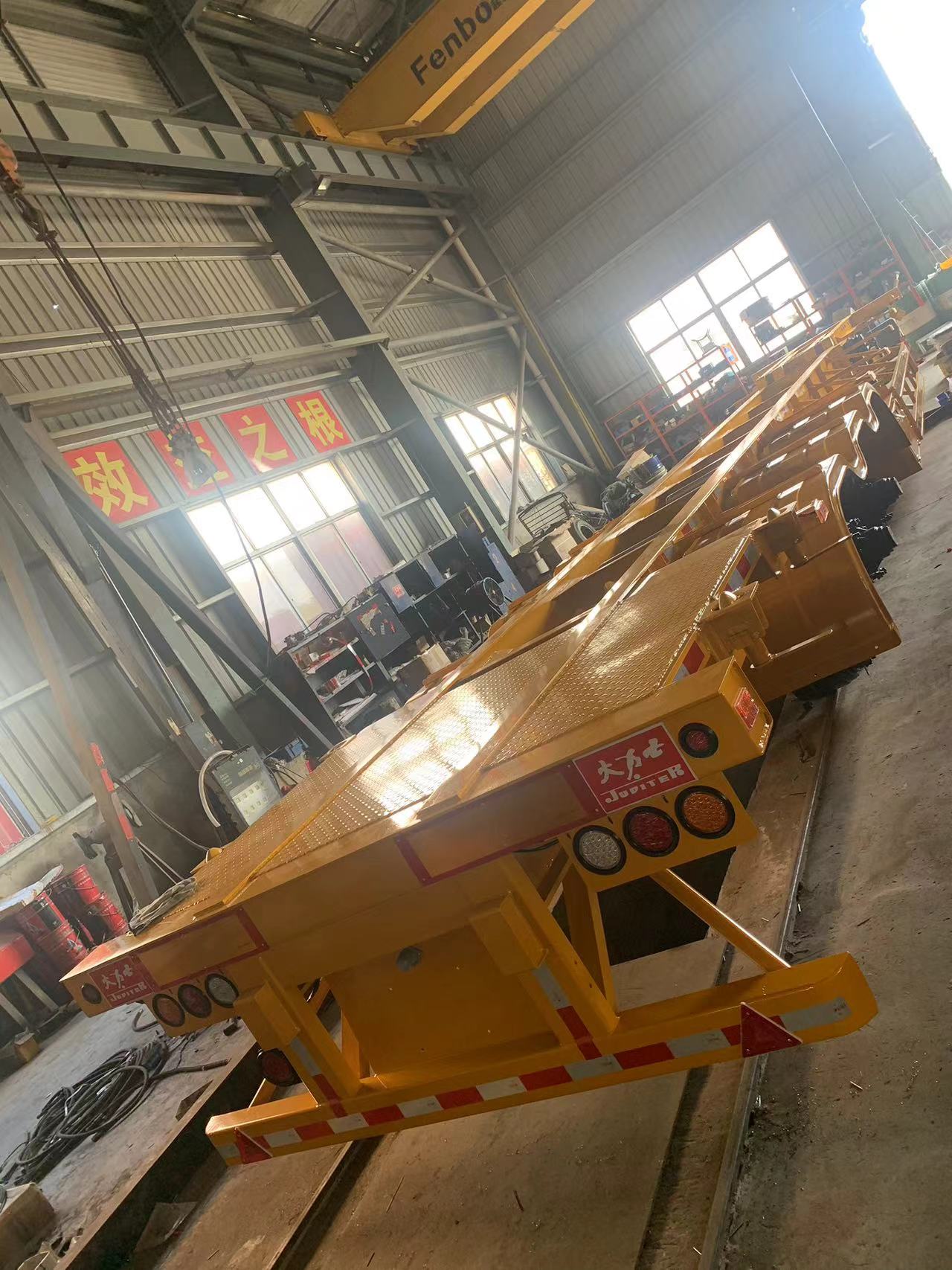 Ang bagong modelo ng Gooseneck Skeleton Semi Trailer ay ipapadala sa lalong madaling panahon
